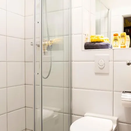 Spacious Two Br Ac Selfcheckin