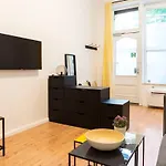 Spacious Two Br Ac Selfcheckin