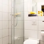 Spacious Two Br Ac Selfcheckin