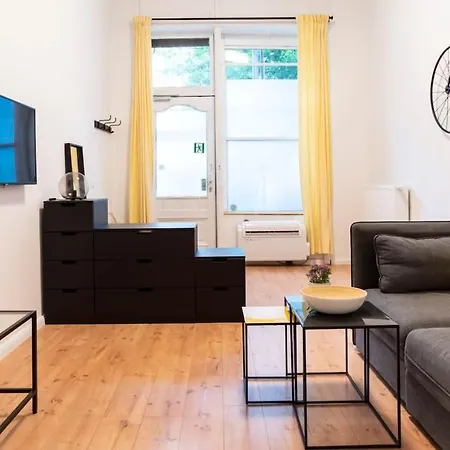 Spacious Two Br Ac Selfcheckin Berlin